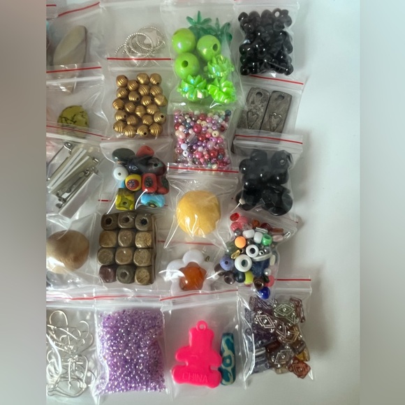 Beads ~ 40 Bags $10.00 - Picture 6 of 7